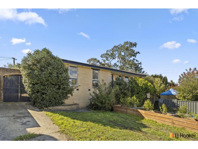 2 Bennet Place, Spence ACT 2615