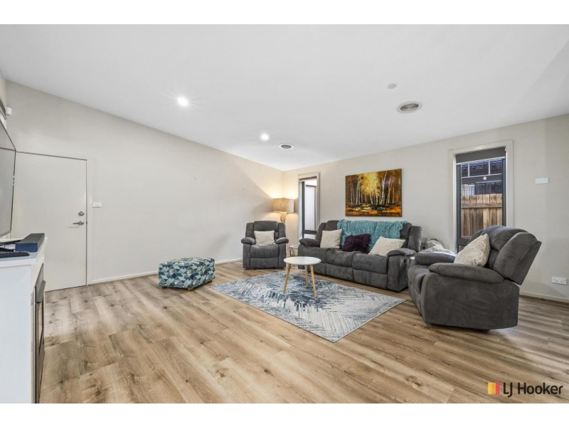 360 Anthony Rolfe Avenue, Harrison ACT 2914