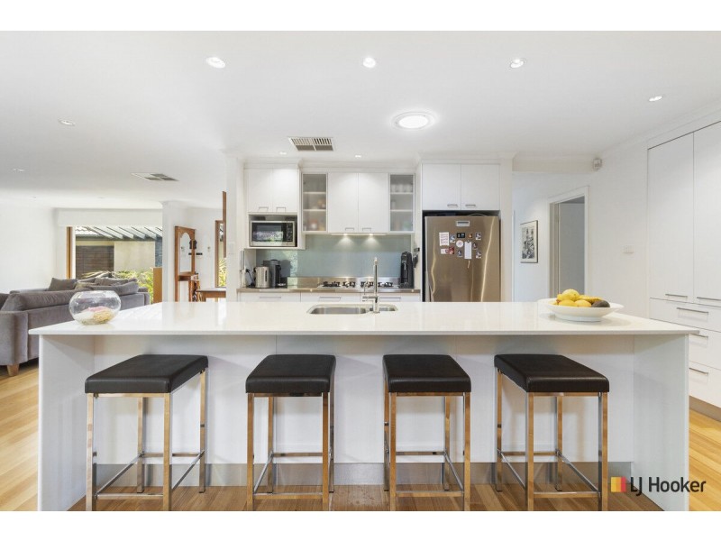 11 Macalister Crescent, Curtin ACT 2605
