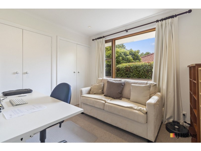 11 Macalister Crescent, Curtin ACT 2605
