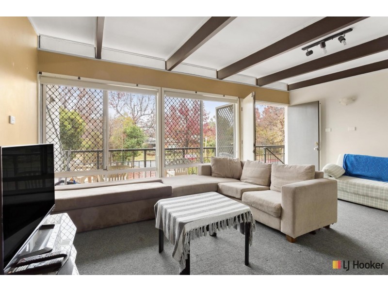 6 Cowan Street, Downer ACT 2602