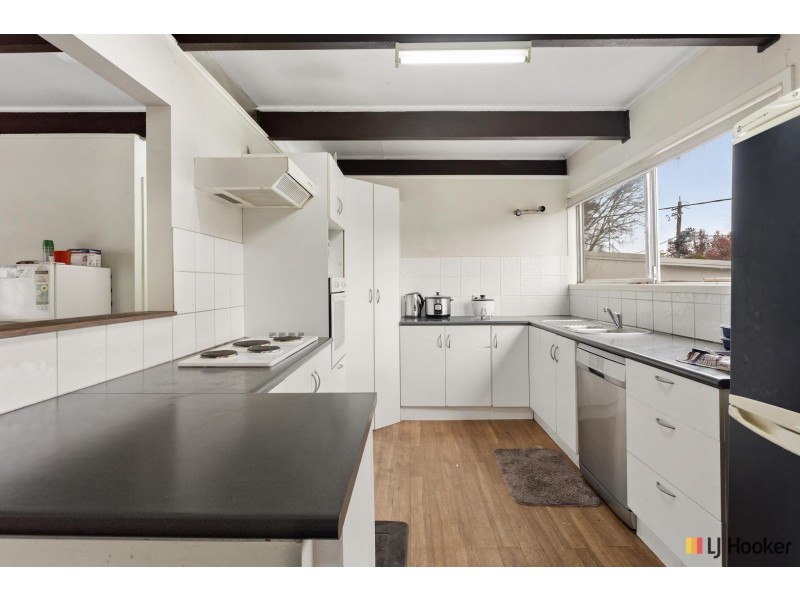 6 Cowan Street, Downer ACT 2602