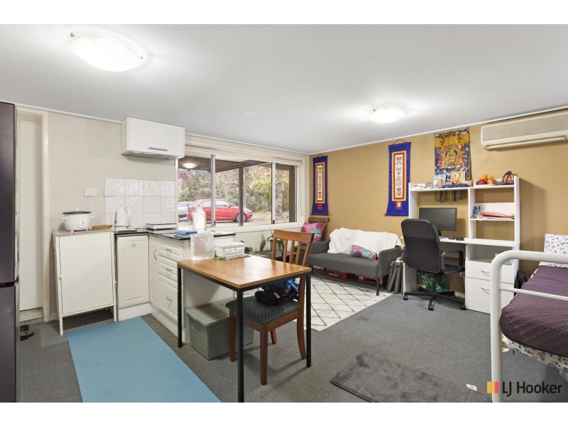 6 Cowan Street, Downer ACT 2602