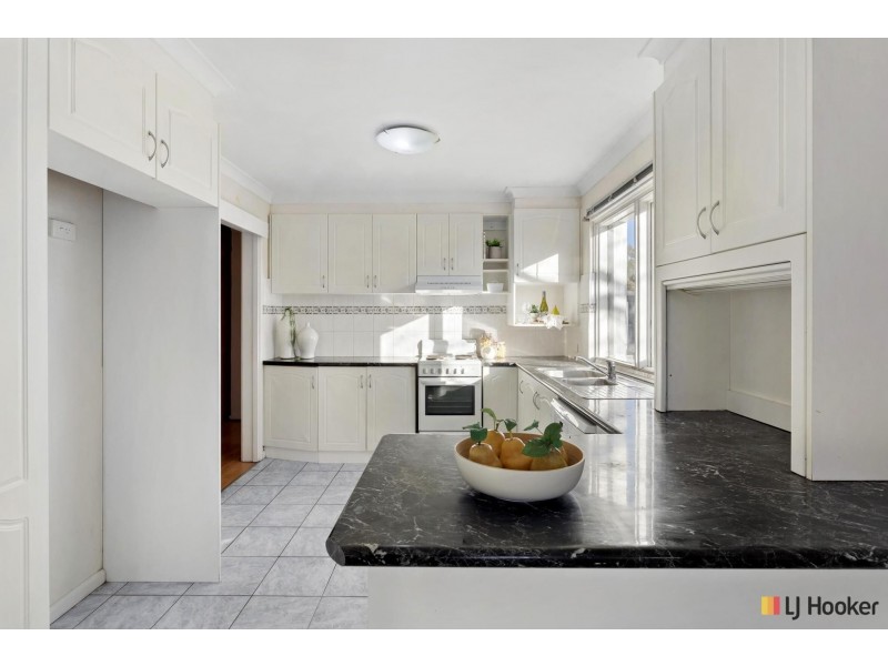 44 Knox Street, Watson ACT 2602