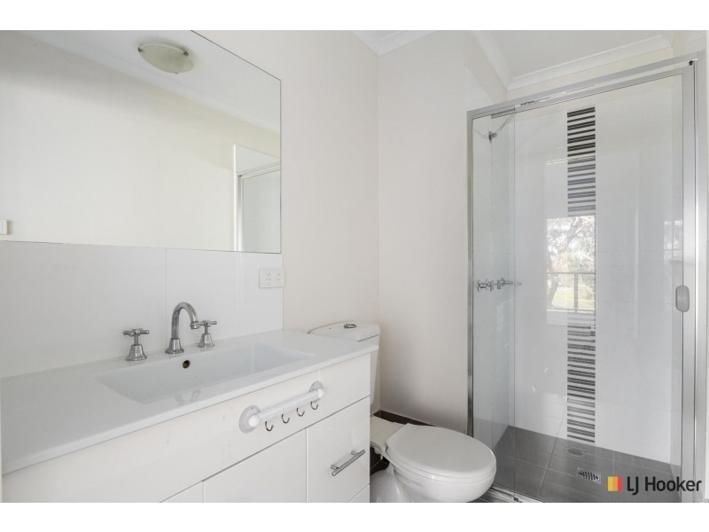 5/75 Elizabeth Jolley Crescent, Franklin ACT 2913