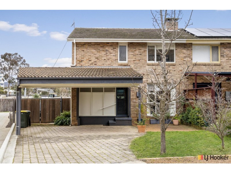 11 Lowrie Street, Dickson ACT 2602