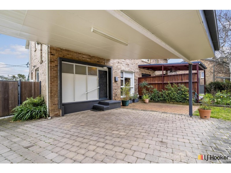 11 Lowrie Street, Dickson ACT 2602