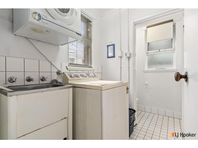11 Lowrie Street, Dickson ACT 2602