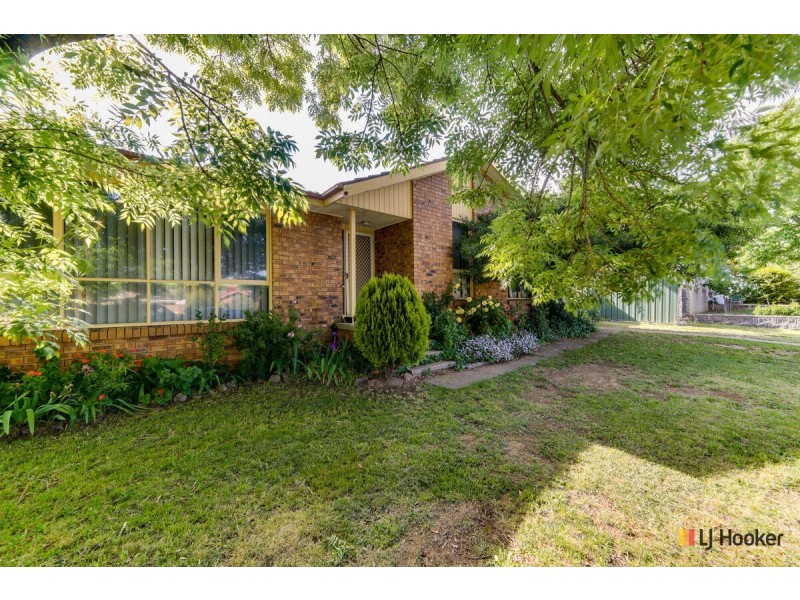 12 Hirst Place, Giralang ACT 2617