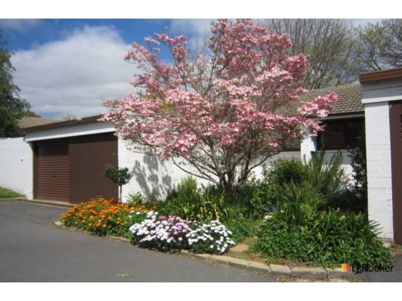 76 Grayson Street, Hackett ACT 2602