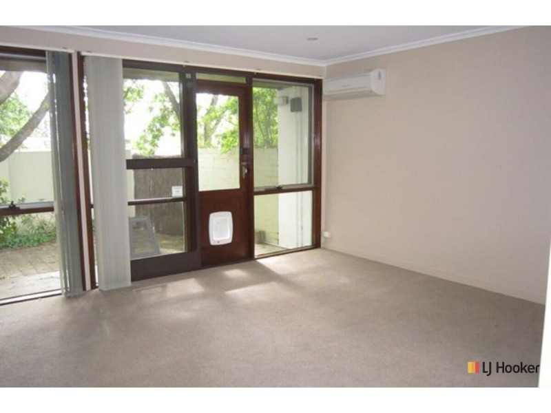 76 Grayson Street, Hackett ACT 2602