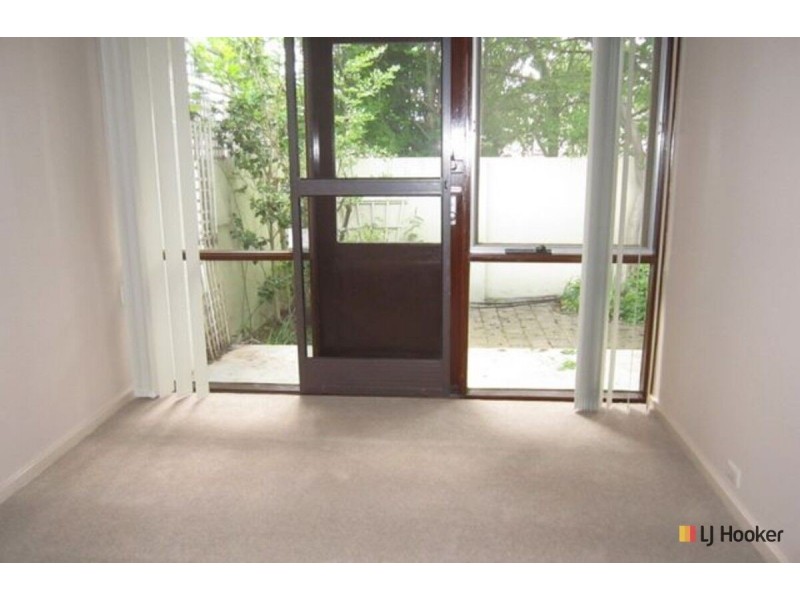 76 Grayson Street, Hackett ACT 2602