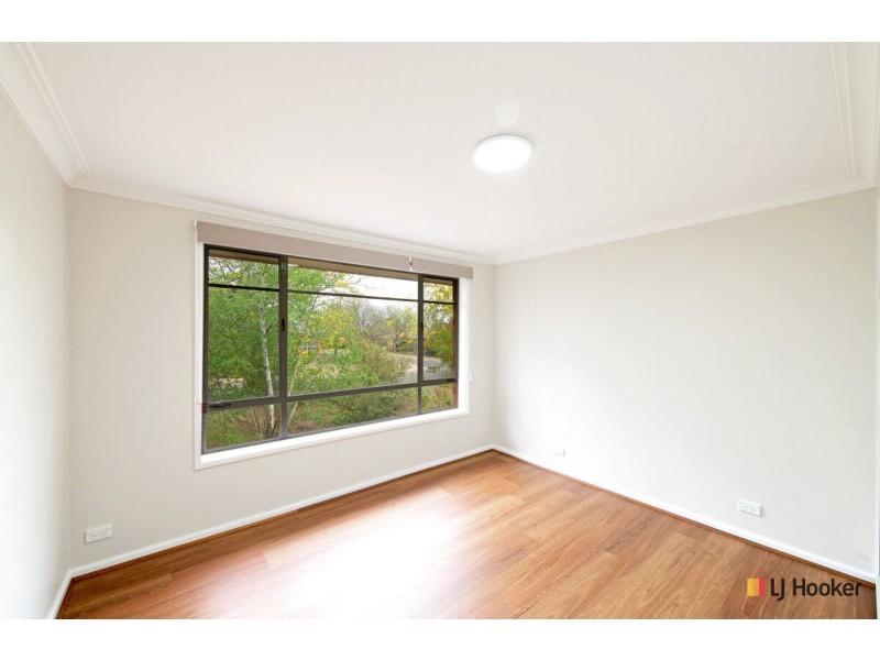 8 Skeats Street, Hackett ACT 2602