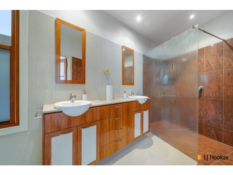 12 Verco Street, Hackett ACT 2602