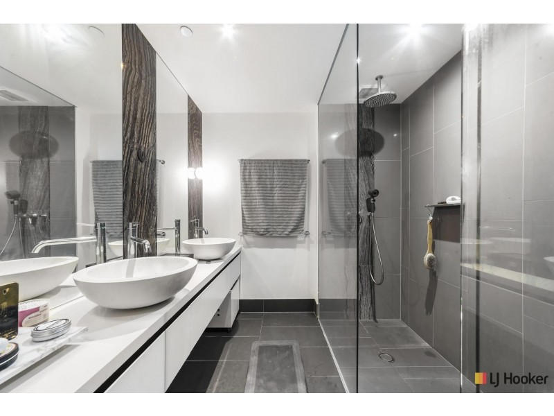 210/19 Marcus Clarke Street, City ACT 2601