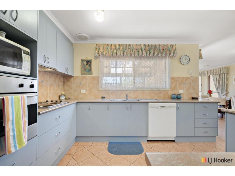 5 Pearcey Place, Dunlop ACT 2615