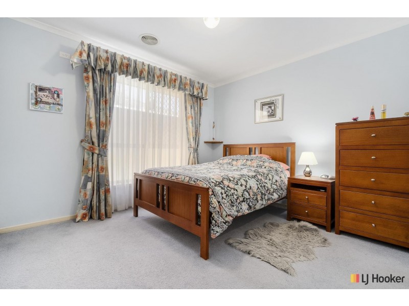 5 Pearcey Place, Dunlop ACT 2615