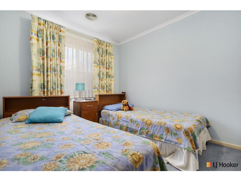 5 Pearcey Place, Dunlop ACT 2615