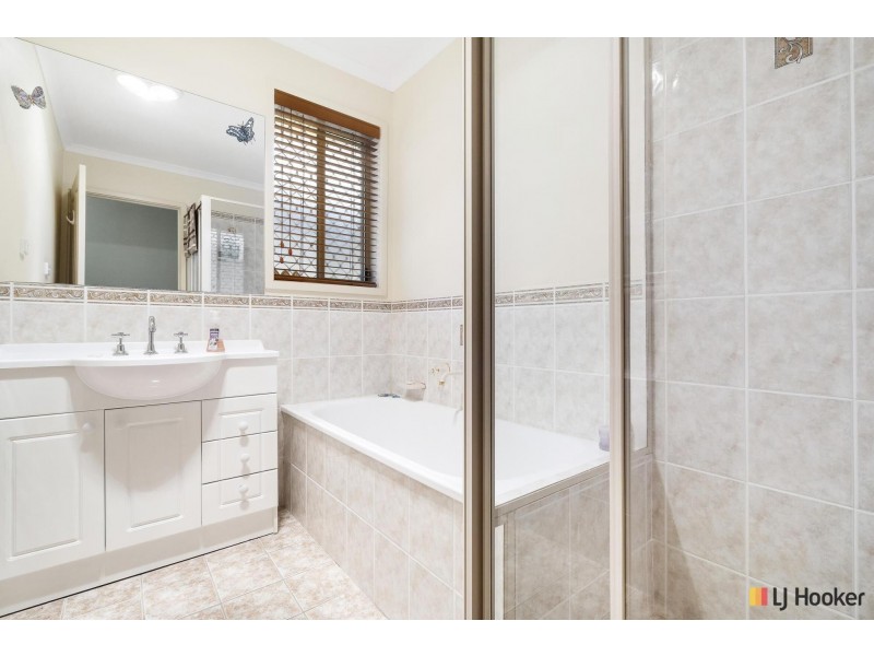 5 Pearcey Place, Dunlop ACT 2615