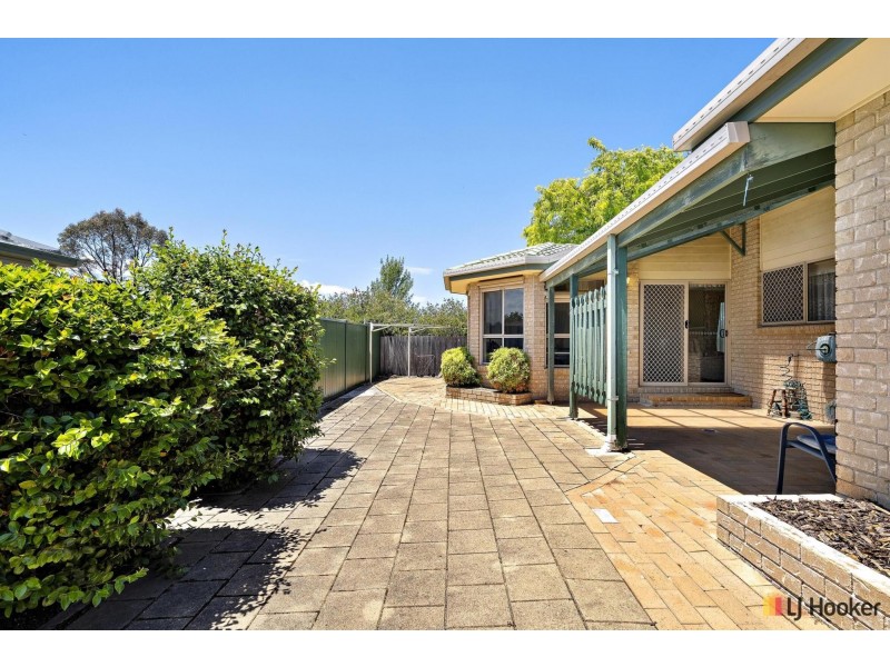 5 Pearcey Place, Dunlop ACT 2615