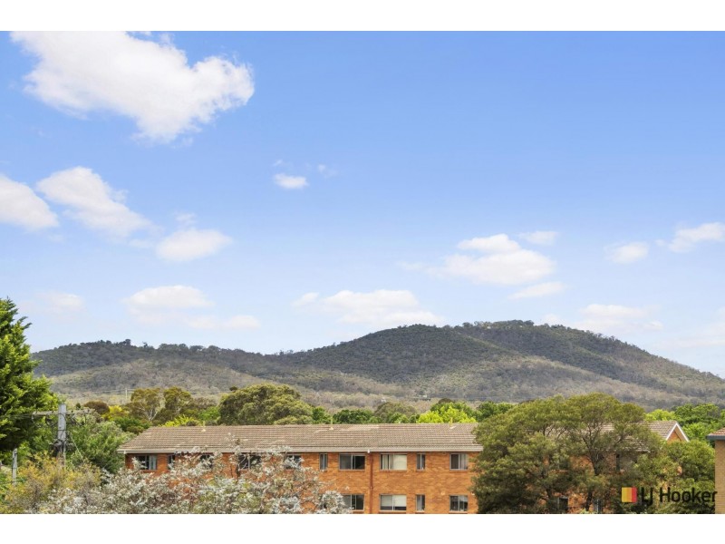 10/10 Irvine Street, Watson ACT 2602