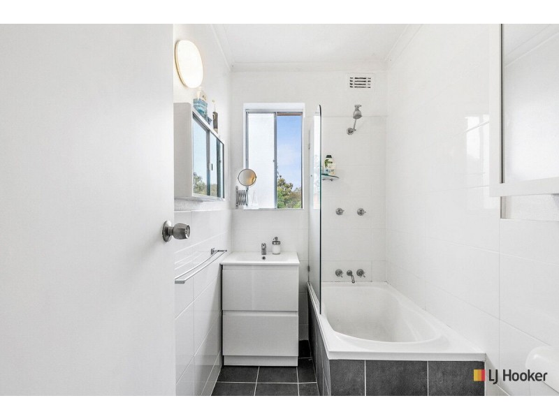 9/127 Rivett Street, Hackett ACT 2602