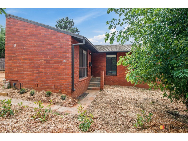 3 Palana Place, Giralang ACT 2617