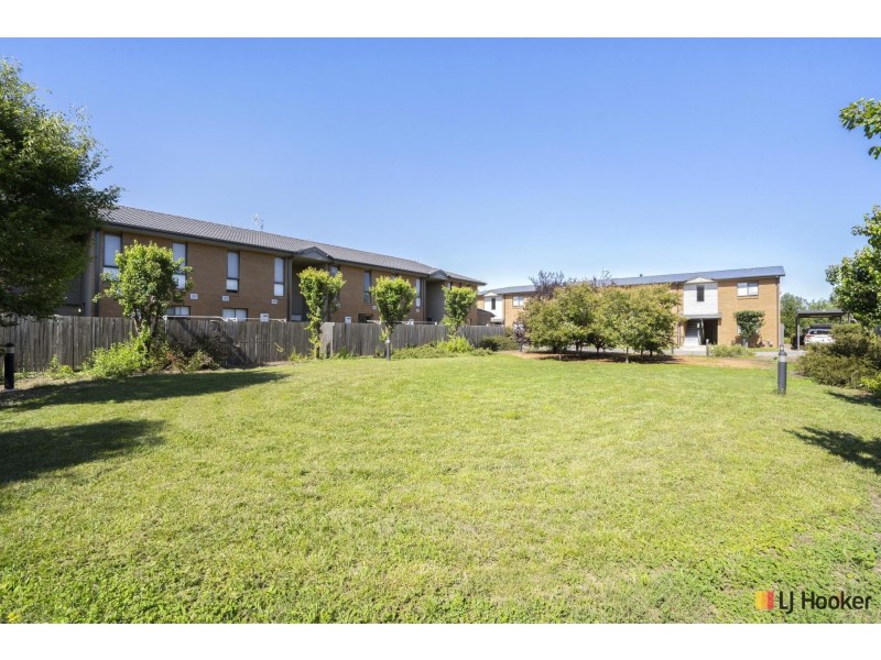 54/141 Mapleton Avenue, Harrison ACT 2914