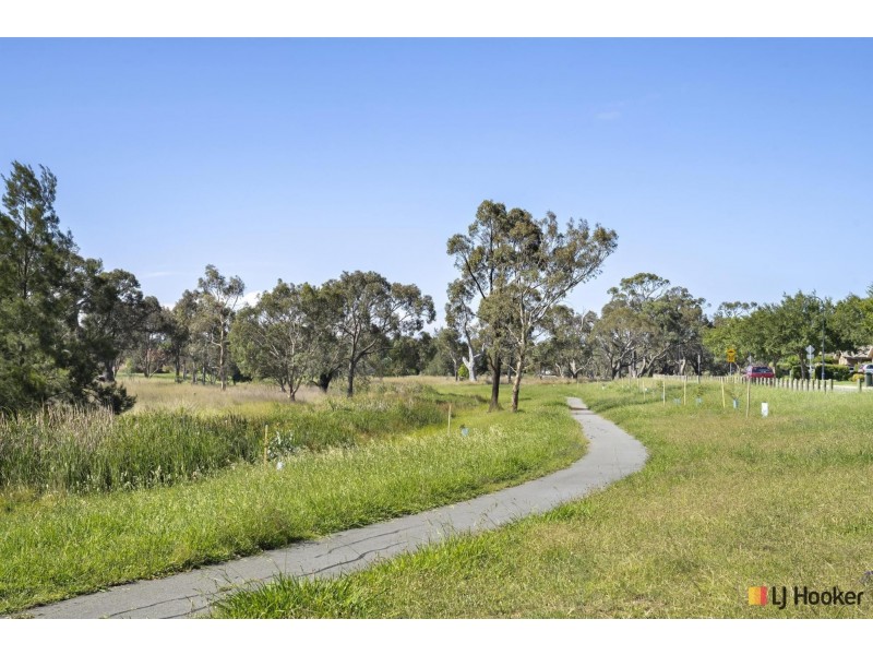 54/141 Mapleton Avenue, Harrison ACT 2914