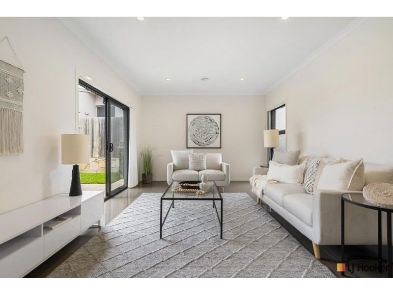 13 Junee Street, Crace ACT 2911