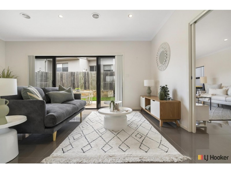 13 Junee Street, Crace ACT 2911