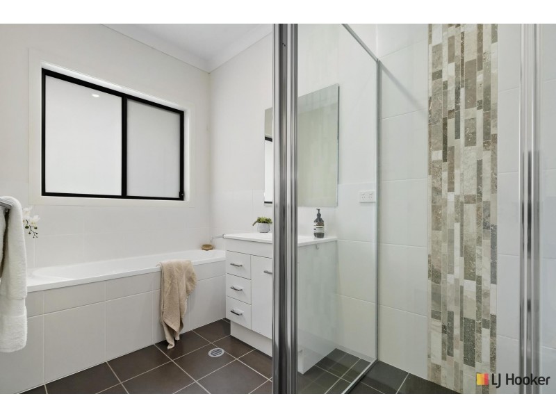 13 Junee Street, Crace ACT 2911