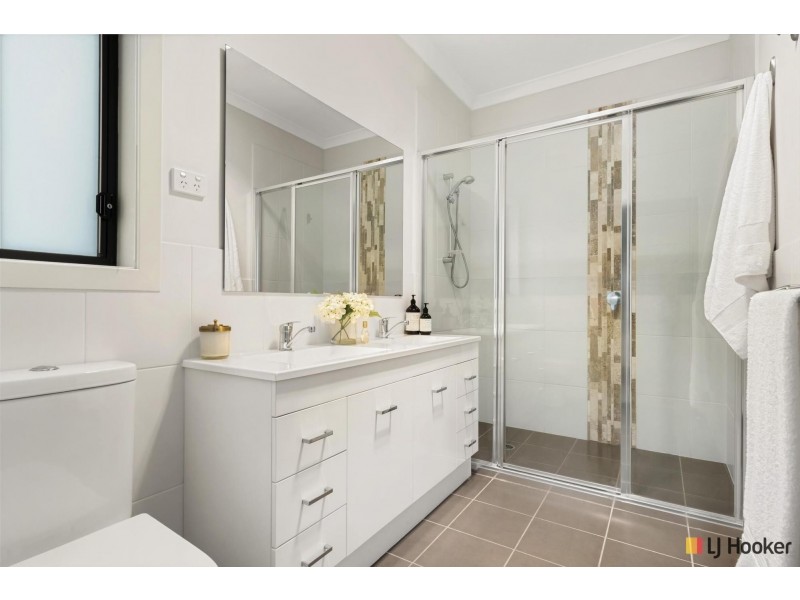 13 Junee Street, Crace ACT 2911