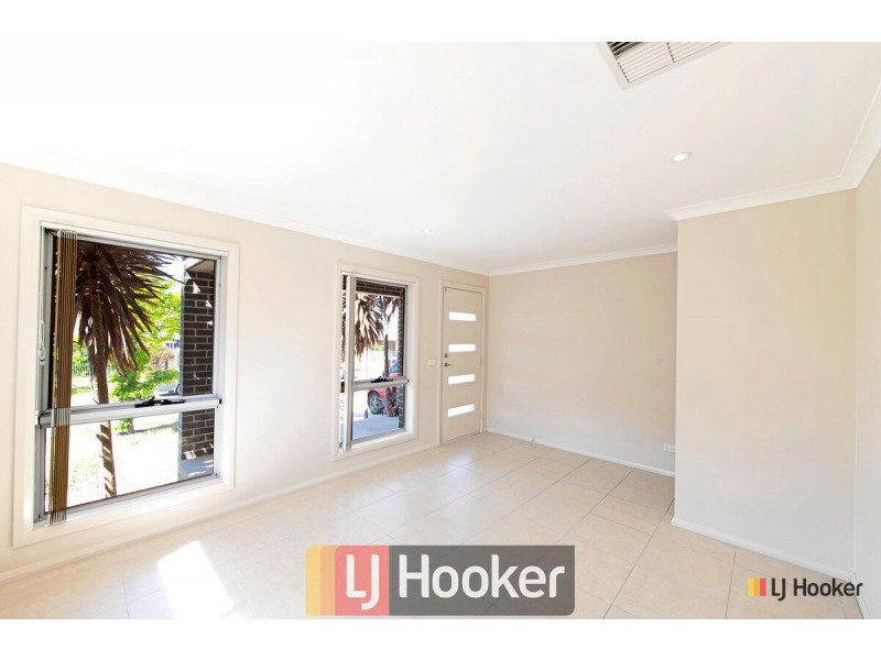 11 Salisbury Street, Casey ACT 2913