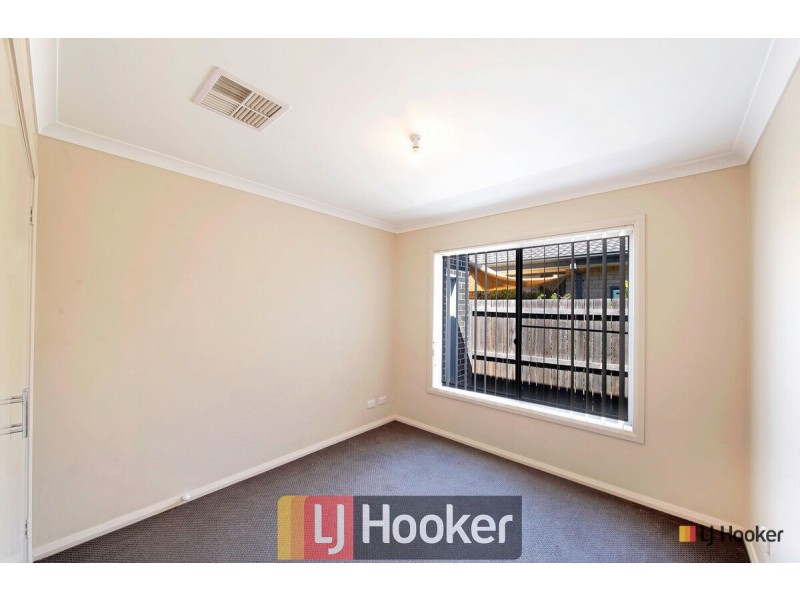11 Salisbury Street, Casey ACT 2913