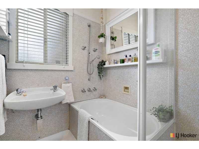 9 Baker Gardens, Ainslie ACT 2602