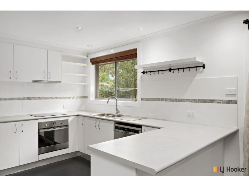 12 De Mestre Place, Holt ACT 2615