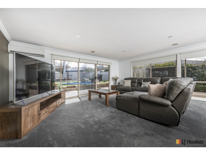 12 Heney Close, Mckellar ACT 2617
