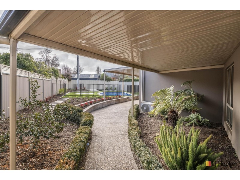12 Heney Close, Mckellar ACT 2617