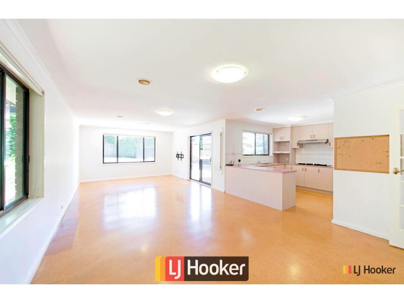 4 Buzacott Place, Mckellar ACT 2617