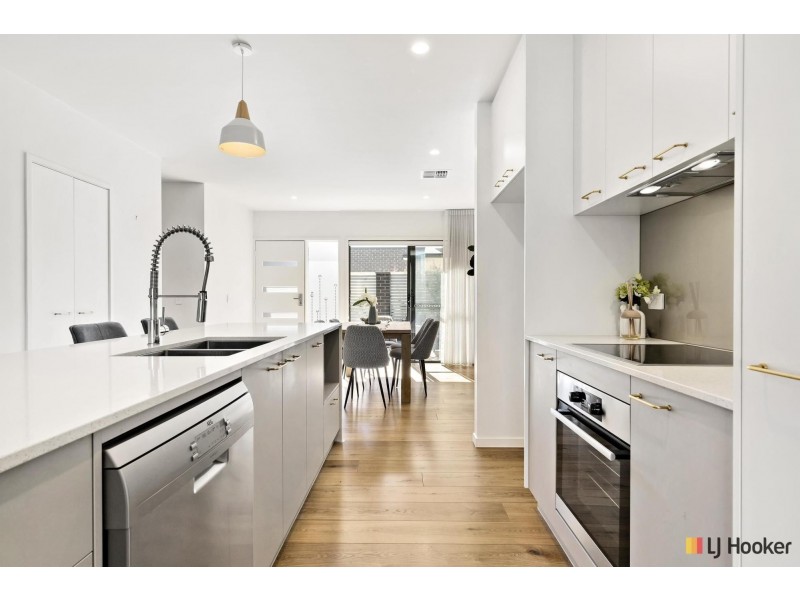 2/19 Phippard Court, Watson ACT 2602