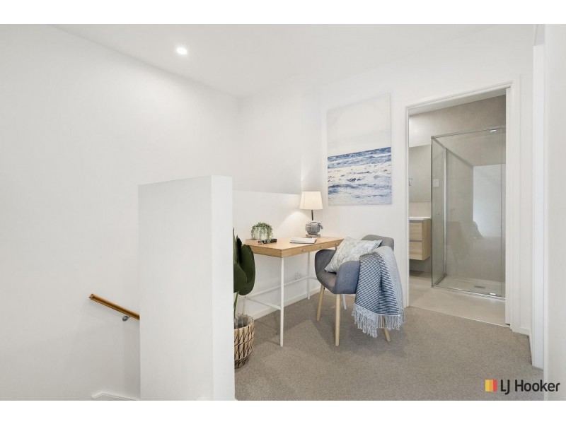 2/19 Phippard Court, Watson ACT 2602