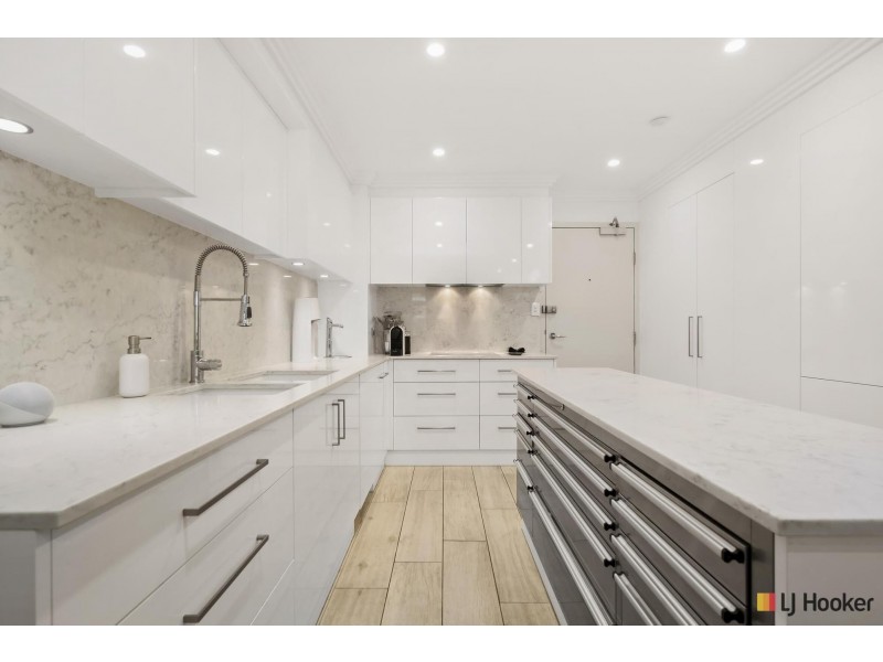 21/18 Captain Cook Crescent, Griffith ACT 2603