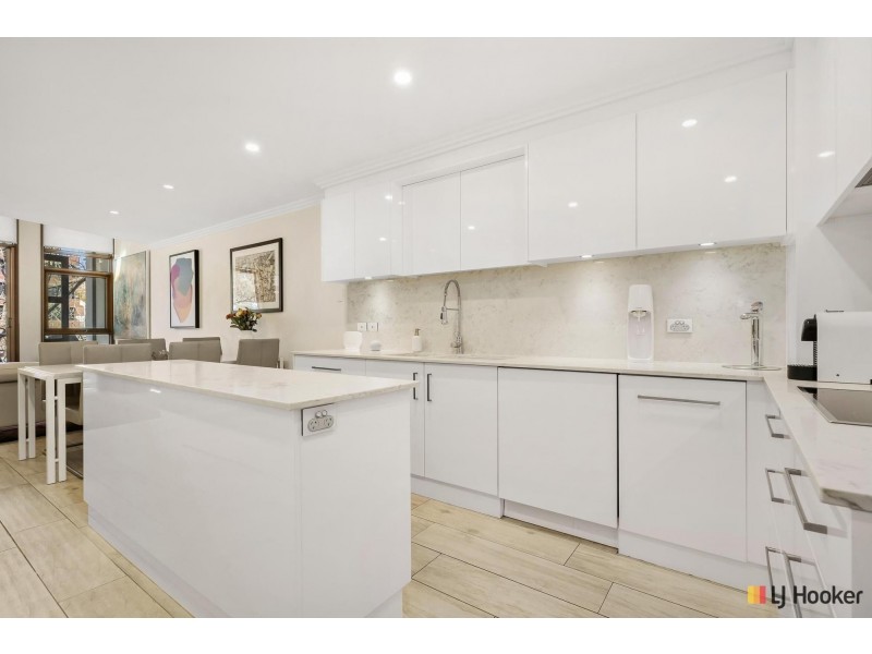 21/18 Captain Cook Crescent, Griffith ACT 2603