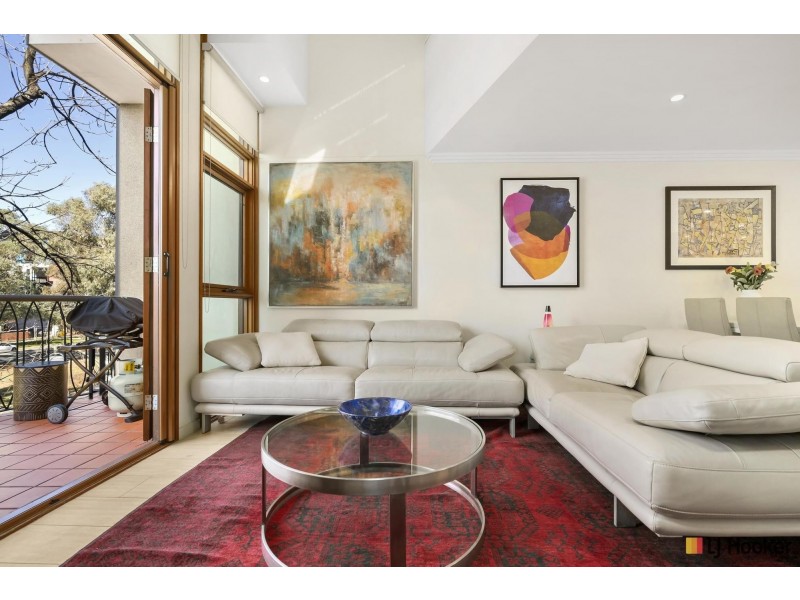 21/18 Captain Cook Crescent, Griffith ACT 2603