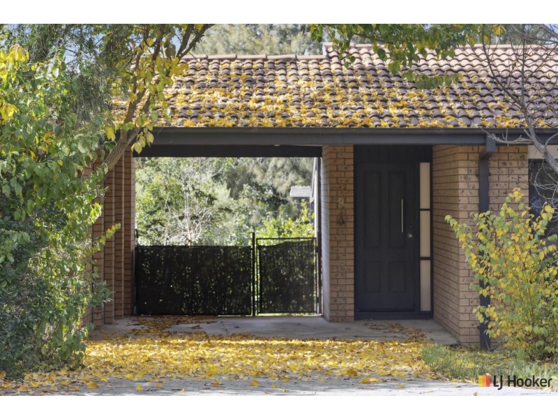 9 Piguenit Close, Lyneham ACT 2602