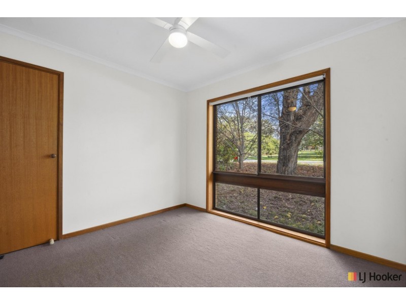 9 Piguenit Close, Lyneham ACT 2602