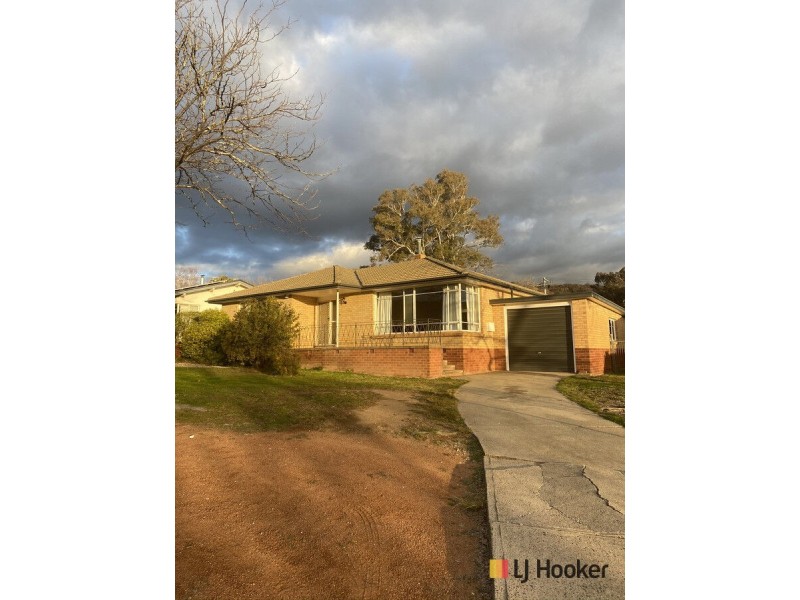35 Russell Street, Hackett ACT 2602