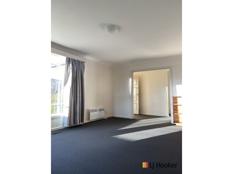 35 Russell Street, Hackett ACT 2602