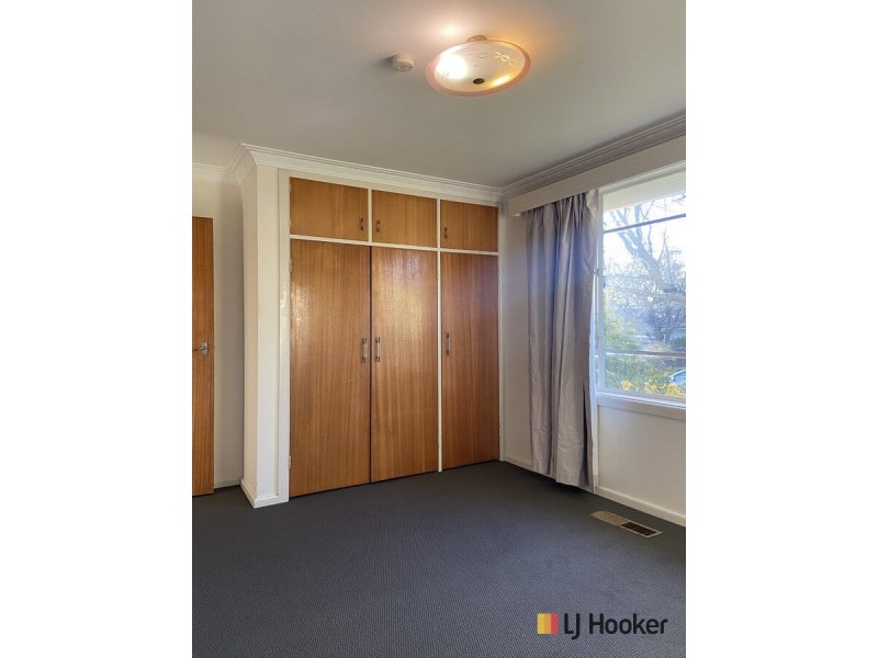 35 Russell Street, Hackett ACT 2602